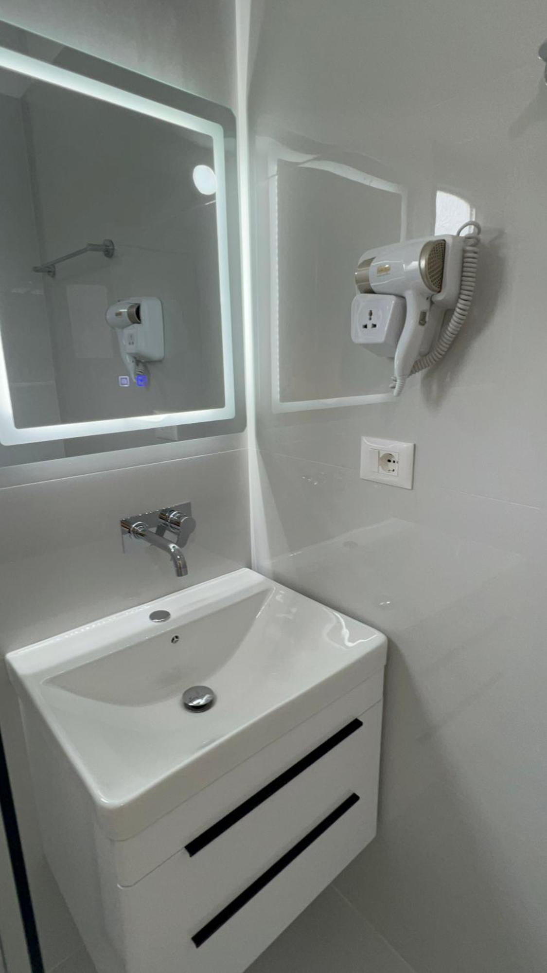 Hotel Vila Park Bujari Ksamil Extérieur photo